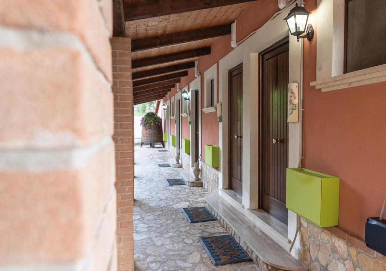 Il Sorgituro - Agriturismo Postiglione Extérieur photo